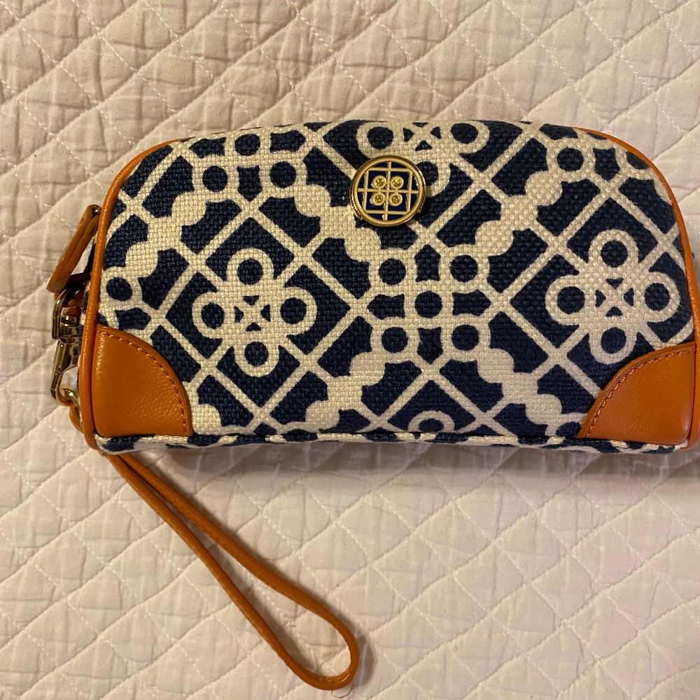SPARTINA Cosmetic Bag Wristlet, Navy Blue Tan Geometric Design Linen Leather